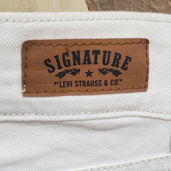 Levi Strauss & Co Signature Crop Pants - Picture 7 of 7